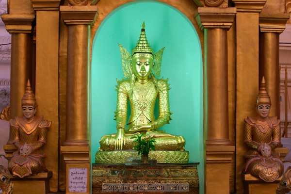 Buddha Statue, Shwedagon Paya,Yangon