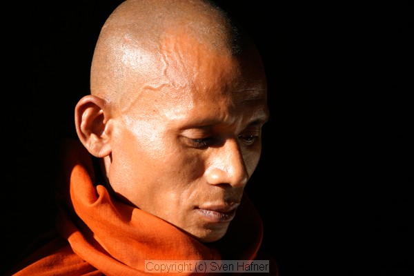 Monk, Mandalay